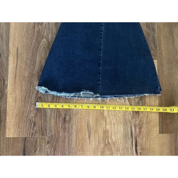 We The Free People Bell Bottom Flare Crvy Jeans Size 28 Dark Wash Raw Hem‎ - Picture 7 of 12